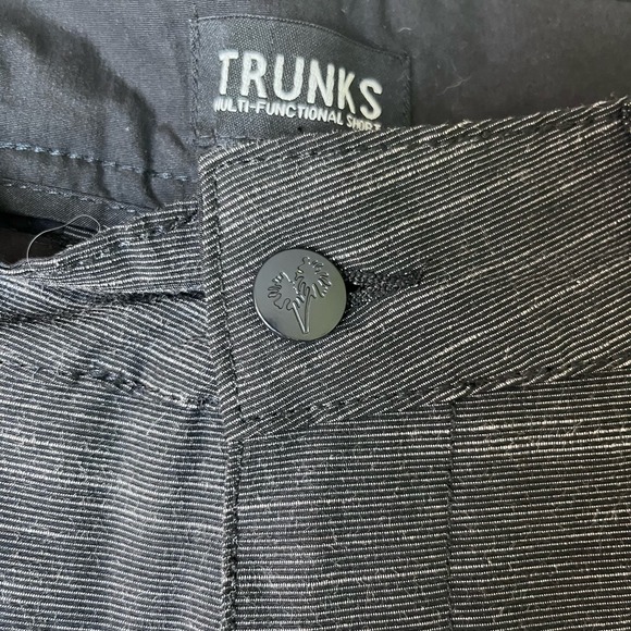 TRUNKS Men's 34 Street Board and Water Shorts Black and Gray - Picture 4 of 8